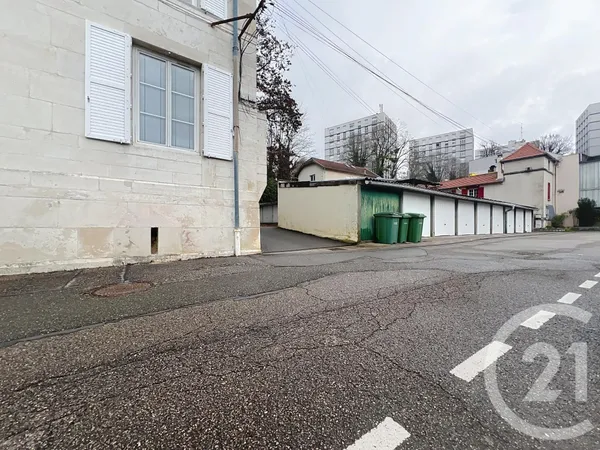 Box de stockage 11 m² 