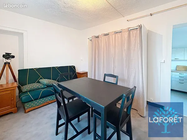 Studio 1 pièce 20 m² 