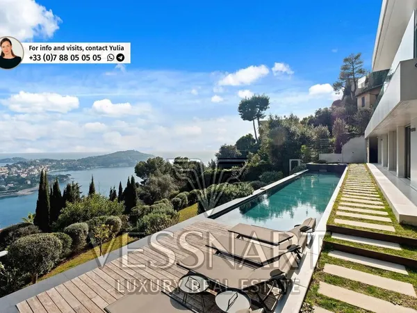Villa contemporaine d'exception avec vue mer imprenable 