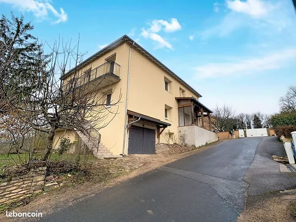 Maison 11 pièces 280 m² 