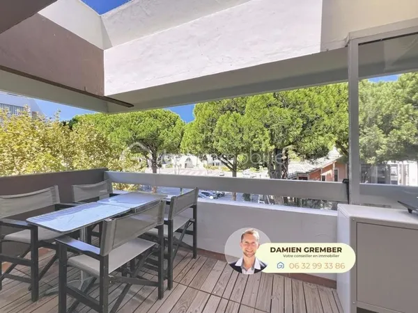 Beau T3 climatisé traversant avec cellier, parking dans résidence avec piscine ????? 
