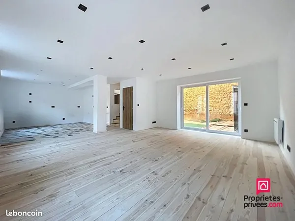 Maison 8 pièces 220 m² 