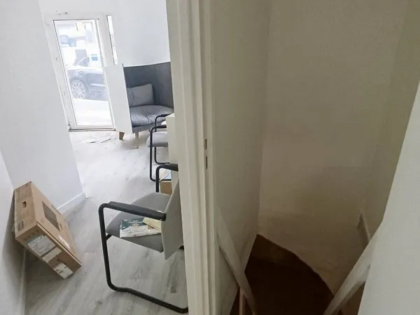 Boutique 2 pièces 63 m² 