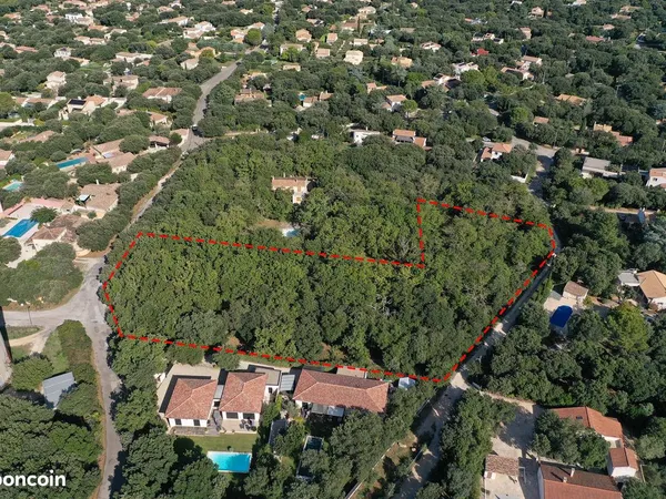 Terrain viabilisé de 937 m2 a st siffret 