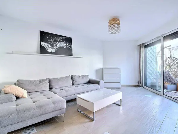 Appartement 1 pièce 57 m² 