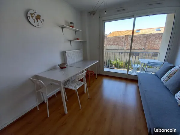 Studio calme avec balcon, parking & cave jardin des plantes / palais de justice 