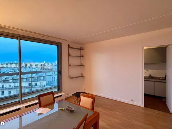 Studio 1 pièce 33 m² 
