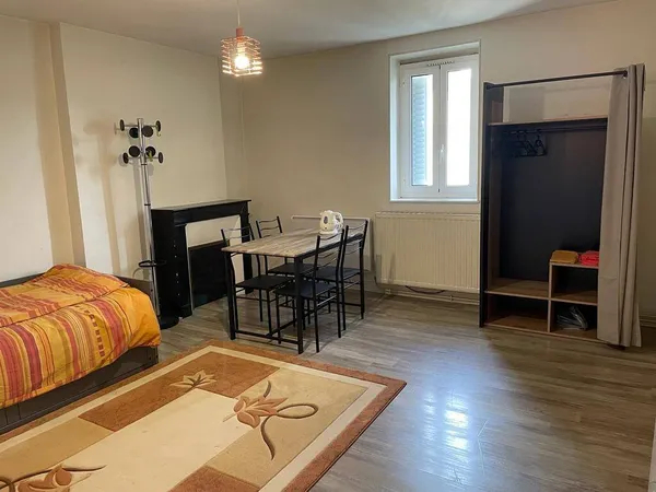 Studio 1 pièce 23 m² 