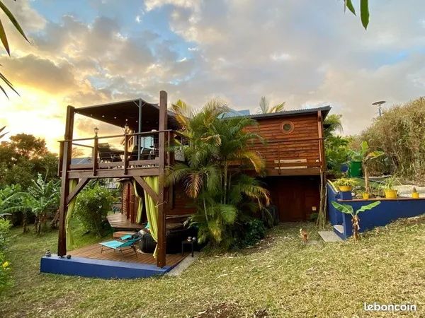 Villa T3 meublée cadre verdoyant, vue océan 