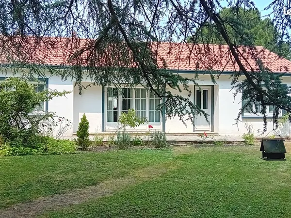 Maison a venrde avec dependance de 100 m2 