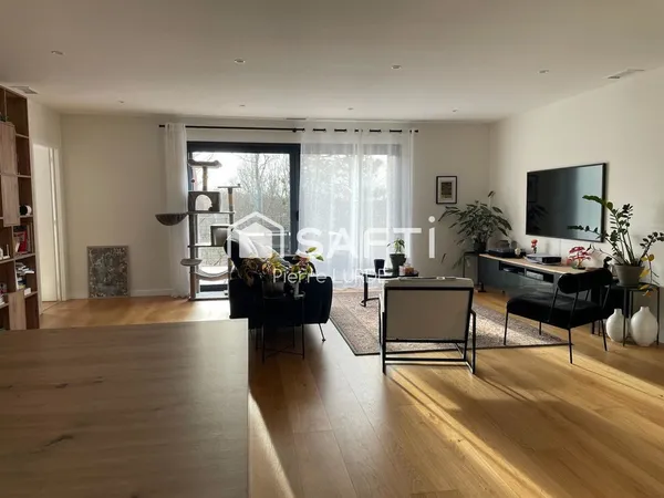 St. Martial - Maison de 115 m2 avec sous sol de 125 m2 