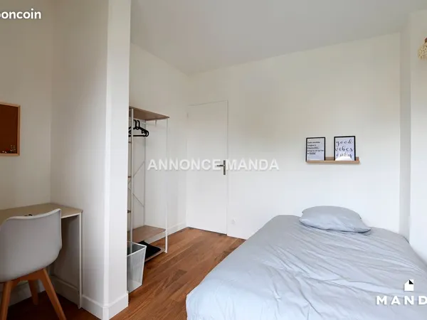 Chambre 5 pièces 9 m² 