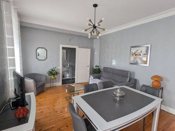 Maison 1 pièce 154 m² 