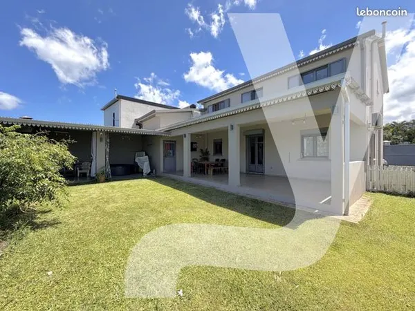 Maison 6 pièces 156 m² 