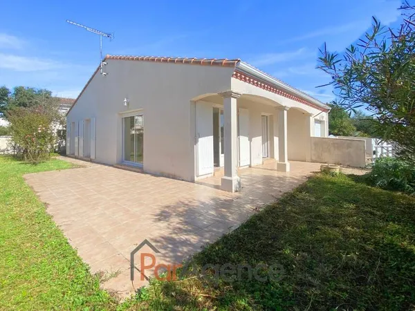 Maison de plain-pied 4 pièces 107 m² 