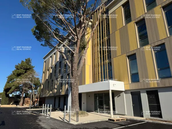 Bureaux 1979 m² 