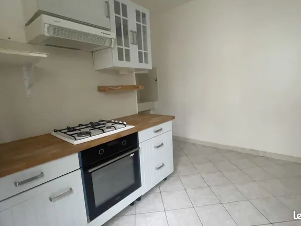 Propriété 3 pièces 53 m² 