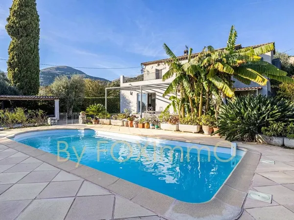 Villa 8 pièces 195 m² 