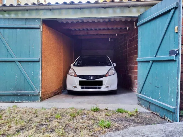 Parking 12 m² 