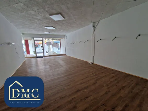 Local commercial 160 m² 