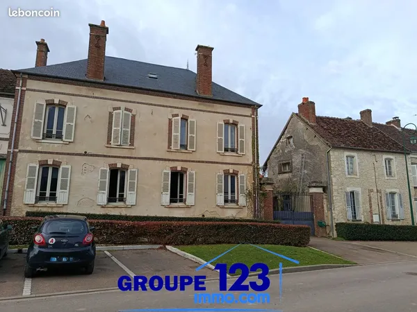 Maison 8 pièces 172 m² 