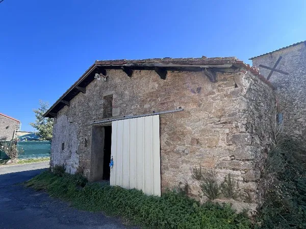 Maison Vente La Bruffière 1p 196m² 53000€