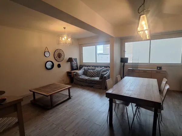 Appartement T4 88 ,09 m² - Bordeaux Nansouty - Parking privatif 