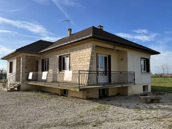 Maison de plain-pied 5 pièces 111 m² 