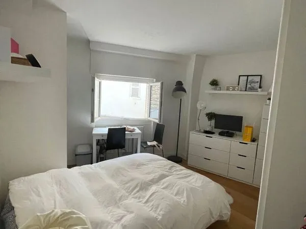 Studio 1 pièce 16 m² 