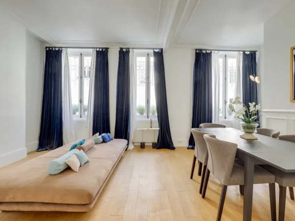 Appartement au pied du Luxembourg de 84m² 