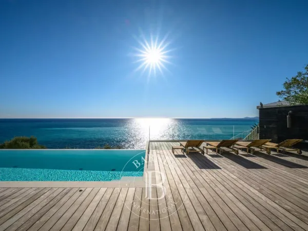 CAP DE NICE - DUPLEX D'EXCEPTION 