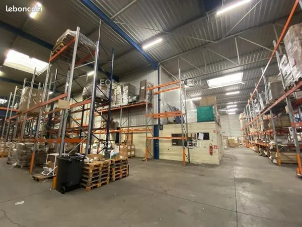 Bureaux 1650 m² 