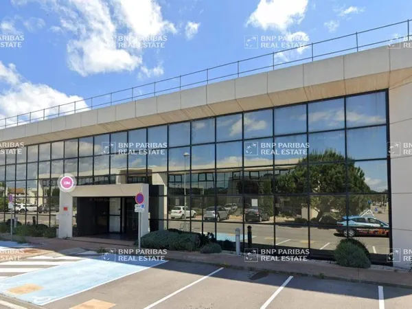 Bureaux 1675 m² 
