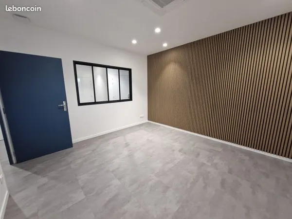 Bureau 83 m² 