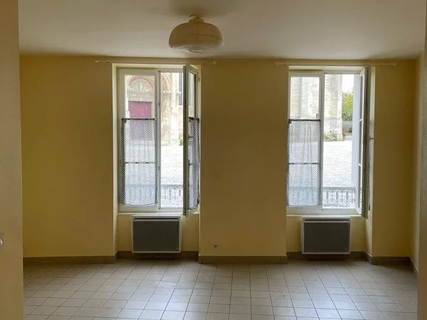 Studio 30m2 lumineux et rénové 