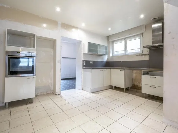 Maison 10 pièces 110 m² 