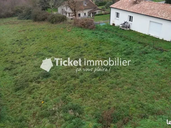 Terrain 1143 m² Daux 