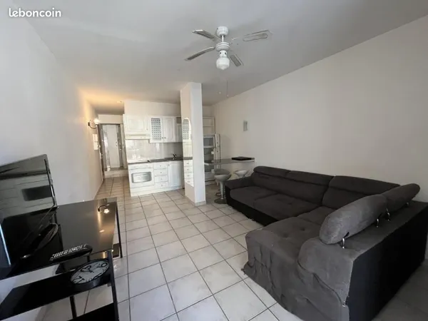 Studio 1 pièce 34 m² 