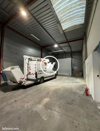 Local commercial 450 m² 