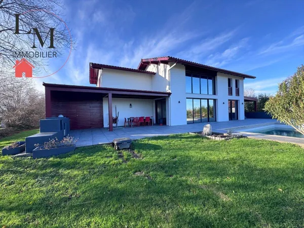 Villa 5 pièces 170 m² 