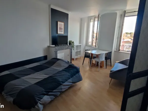 Studio meublé à louer 