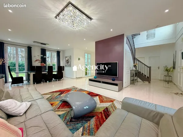 Maison 7 pièces 190 m² 