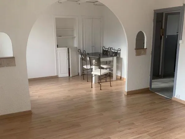 Location T 3 Chateauvert 