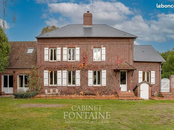 Propriété 9 pièces 228 m² 