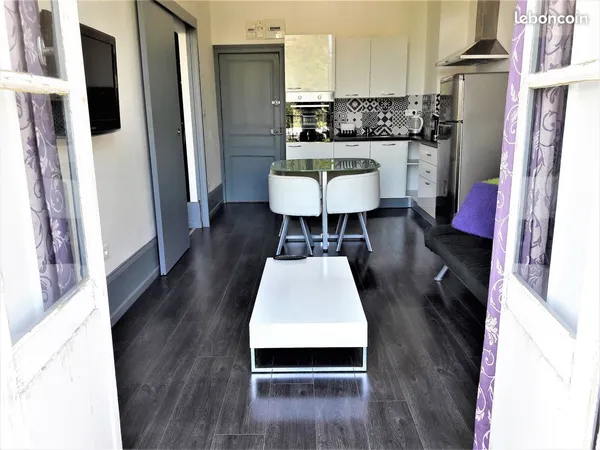 Joli F2 balcon, vue imprenable 