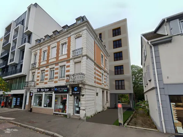 Immeuble de rapport 17 pièces 388 m² 