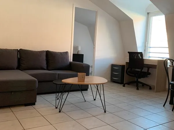 Location meublée T2 - Valenciennes centre 