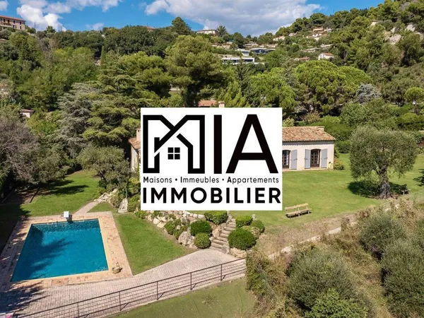 Villa 7 pièces 266 m² 