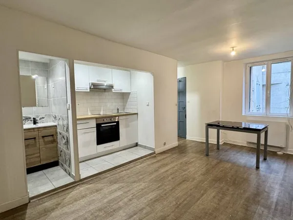Studio 1 pièce 23 m² 