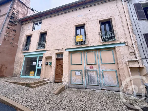 Local 4 pièces 132 m² 